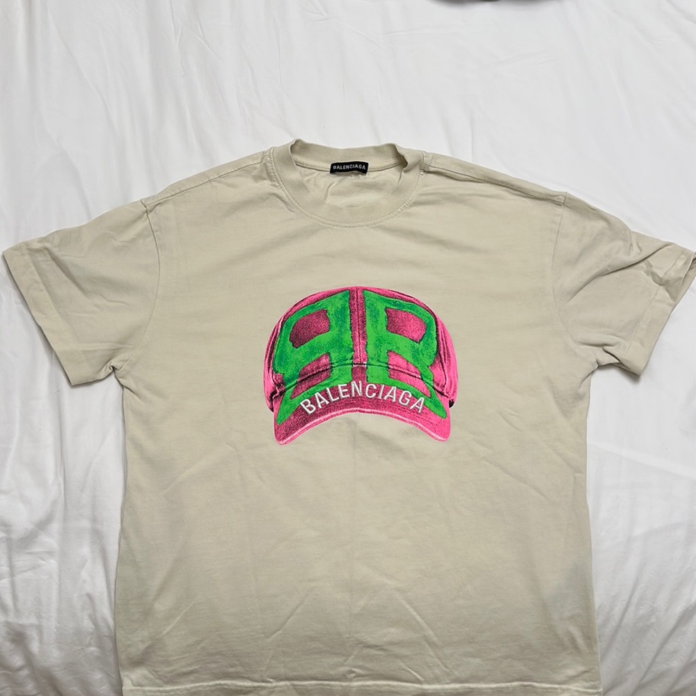 Balenciaga men’s T-shirt (pink hat with Green) Paris